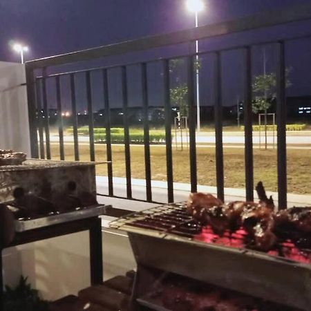 Prima Guest House - Puncak Alam Homestay Mus-Lim Friendly Bandar Puncak Alam Exteriör bild