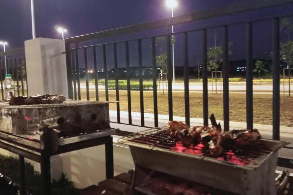 Prima Guest House - Puncak Alam Homestay Mus-Lim Friendly Bandar Puncak Alam Exteriör bild