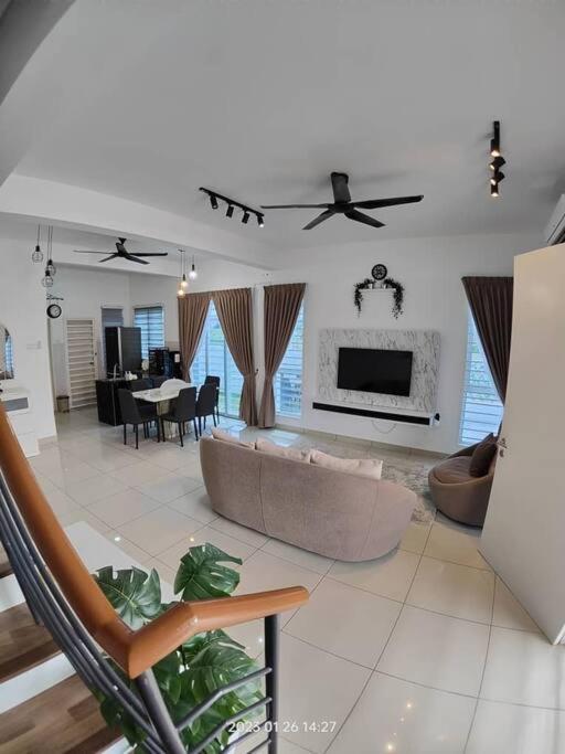 Prima Guest House - Puncak Alam Homestay Mus-Lim Friendly Bandar Puncak Alam Exteriör bild